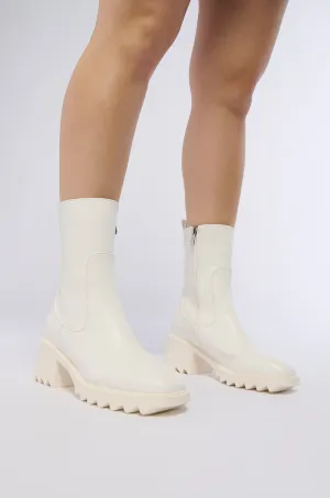 AZALEA WANG BRIDGEY WHITE CHUNKY BOOTIE