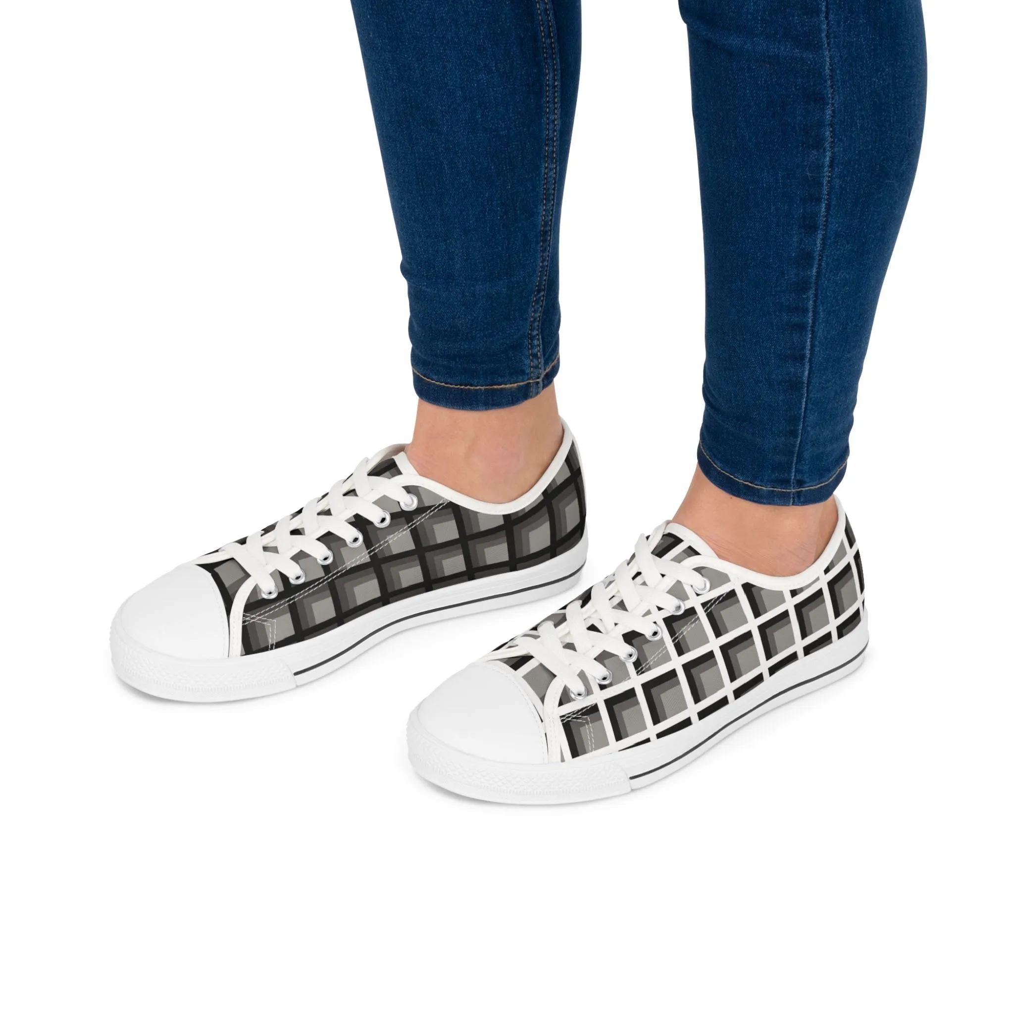 Women's Black & White Mismatched Geometric Low Top Sneakers